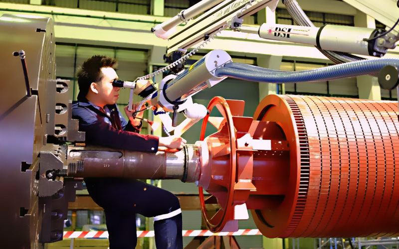 出張溶接サービスのイメージ（DSIがタイ国内で提供するOn-Site Mobile Welding Serviceの様子）